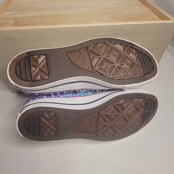 Converse- Women's/ Big Girl's Gem covered Shoes- NWOT- size 5.5 - Picture 4 of 5